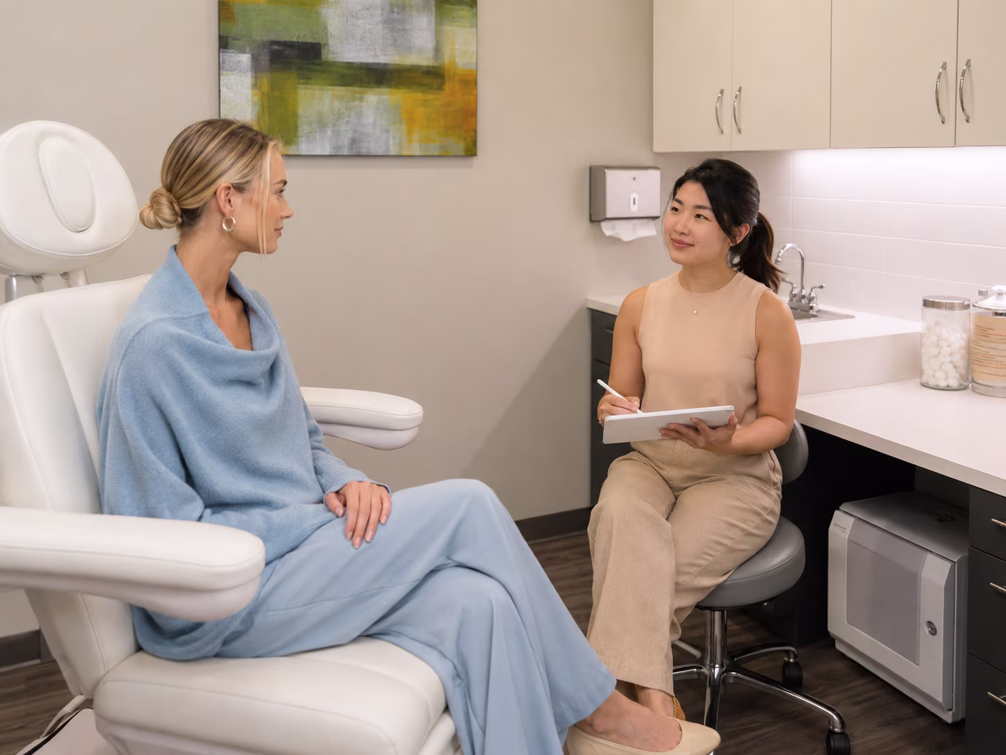 A one-on-one consultation at Edelweiss Aesthetics